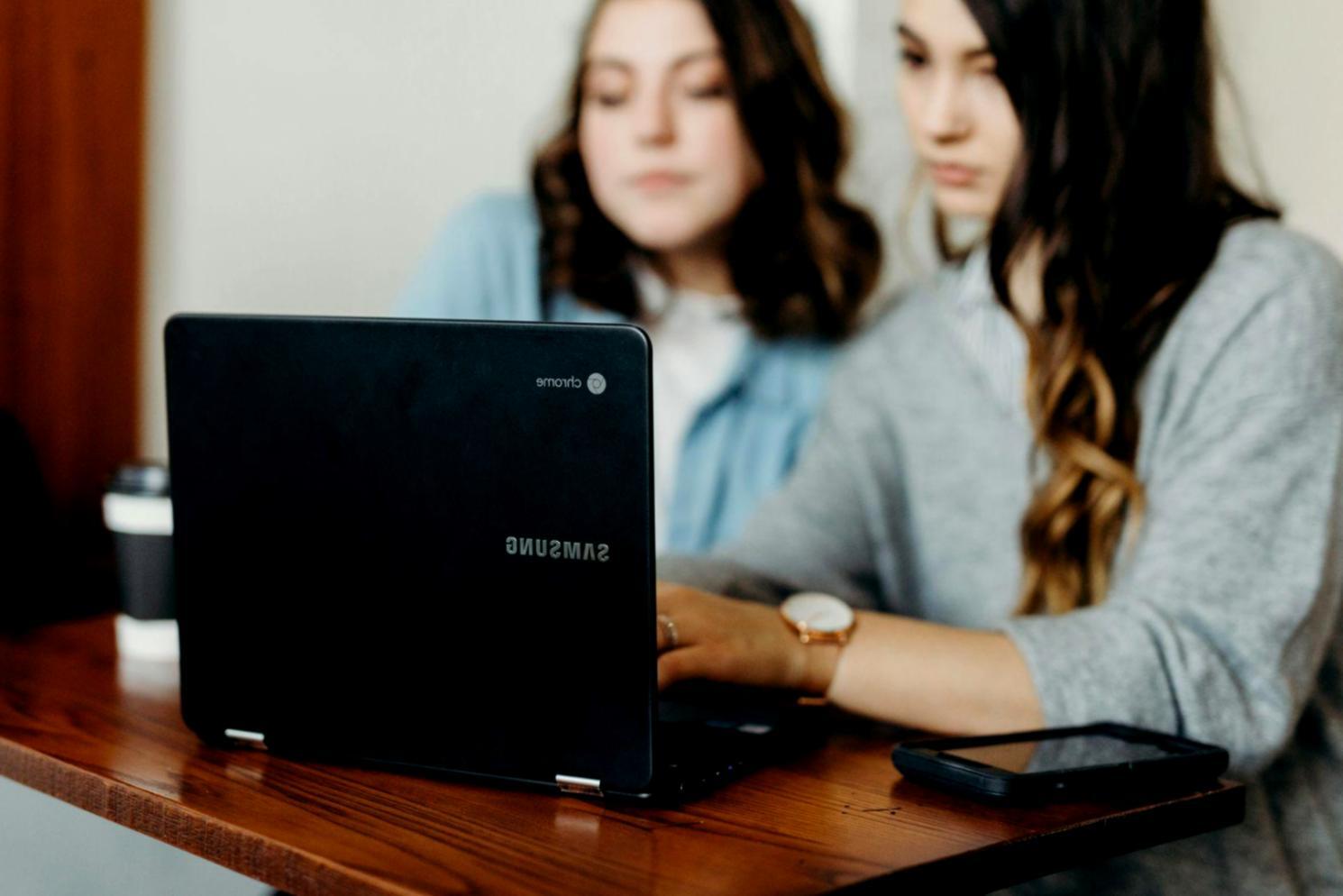 Praxisorientierte Finanzautomatisierung Schulung mit modernen Tools